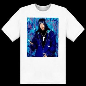Aaliyah graphic tee. 💙